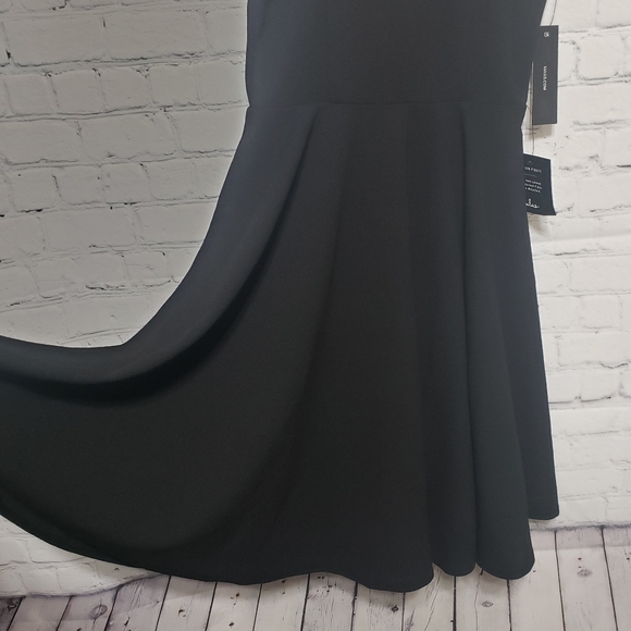 Lulu's NWT Size Small Little Black Dress - Picture 4 of 14